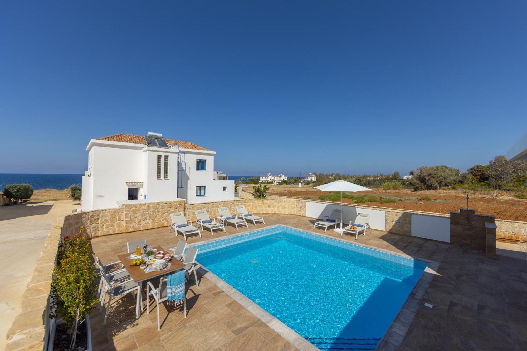 Diana Seaside Villas Pomos Habitación foto